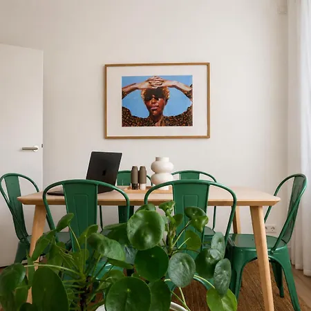 Apartment Urbannest Stuttgart